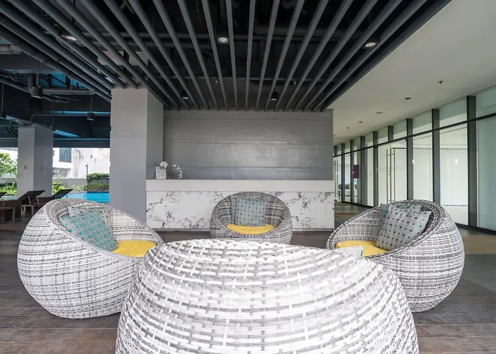 Light & Airy Scandinavian Studio; Free Pool Access * Manila