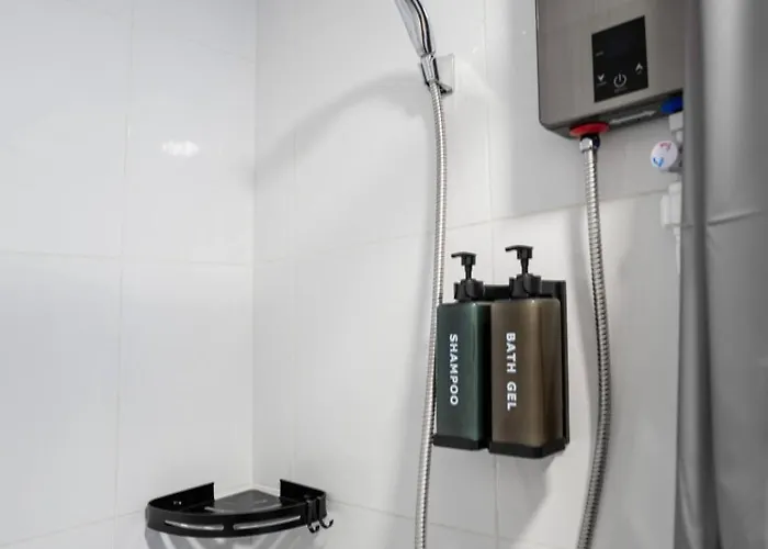 Light & Airy Scandinavian Studio; Free Pool Access *