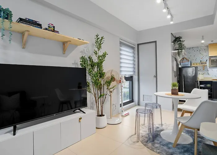 Apartamento Light & Airy Scandinavian Studio; Free Pool Access *