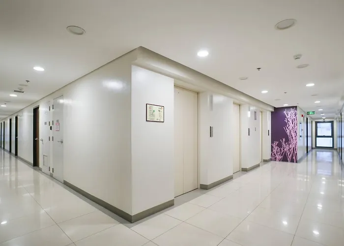 Light & Airy Scandinavian Studio; Free Pool Access Apartamento Manila