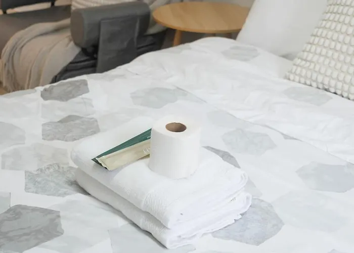 Light & Airy Scandinavian Studio; Free Pool Access Apartamento *